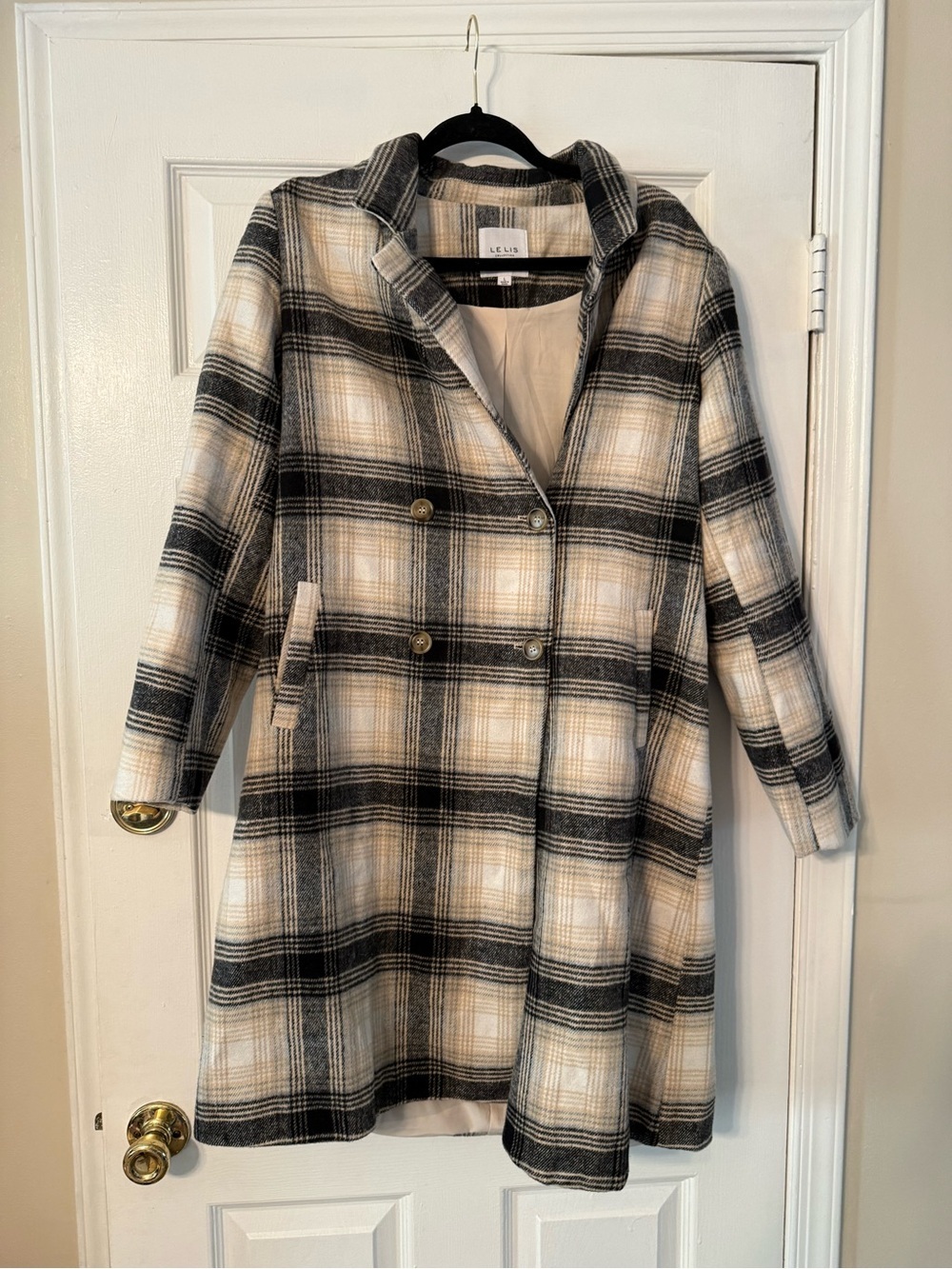 Le Lis Plaid Jacket in Cream and Black